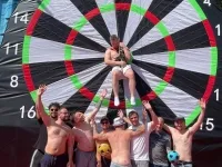 Fuß-Darts Low Budget